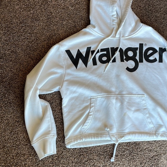 Wrangler Cropped Hoodie - Picture 3 of 6